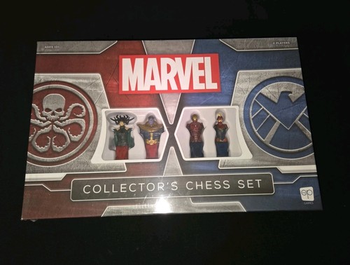 Marvel collector chess set - marvel,